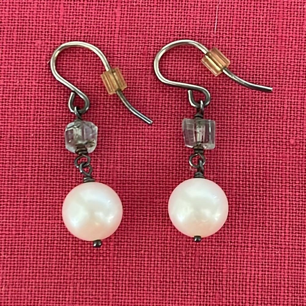 Beautiful pearl drop earrings to go with anything & everything